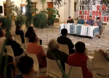El silencio como materia poética: César Dite presenta Manifestación de silencios en la Biblioteca Henestrosa