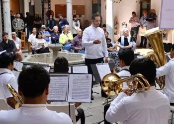 Fotos: Secretaría de las Culturas y Artes // Deleitan jóvenes músicos a oaxaqueños