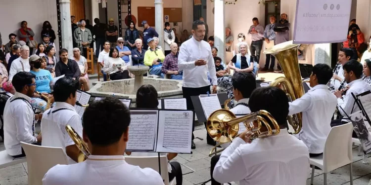 Fotos: Secretaría de las Culturas y Artes // Deleitan jóvenes músicos a oaxaqueños