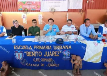 Foto: Adrián Gaytán // Anuncian el Festival Atlético “Corriendo por el Centenario”.
