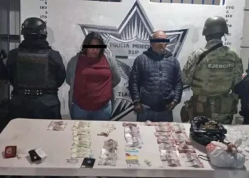 E.C.H., de 23 años, y F.M.H., de 52, fueron detenidos en posesión de varias dosis de droga.