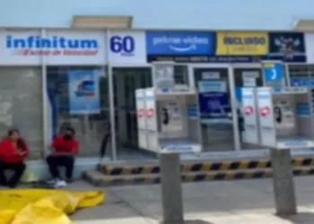 El hombre fue sorprendido cortando cables de Telmex.