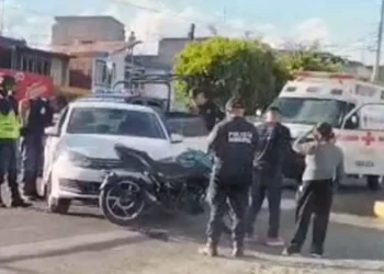 El motociclista no requirió ser trasladado al hospital.