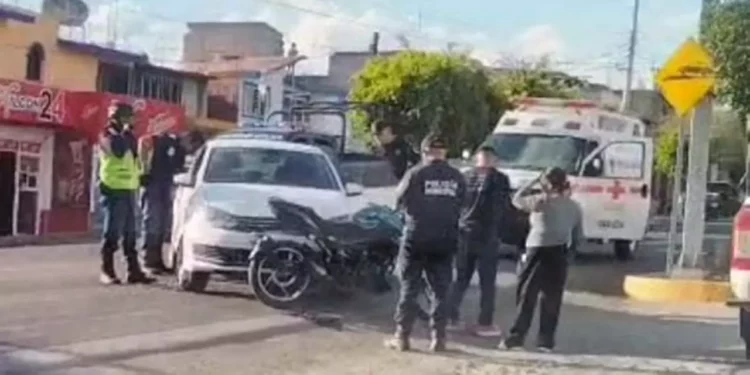 El motociclista no requirió ser trasladado al hospital.