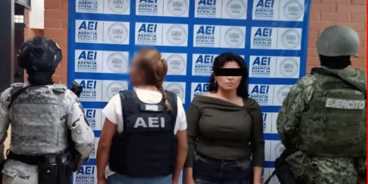 Elementos de la AEI lograron la detención de una mujer identificada con las iniciales M.S.M.H, quien en diciembre pasado baleara la casa de sus padres.