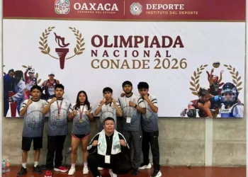Pilar Yunuen Espinoza Oropeza consiguió el primer oro para la delegación de Huajuapan.