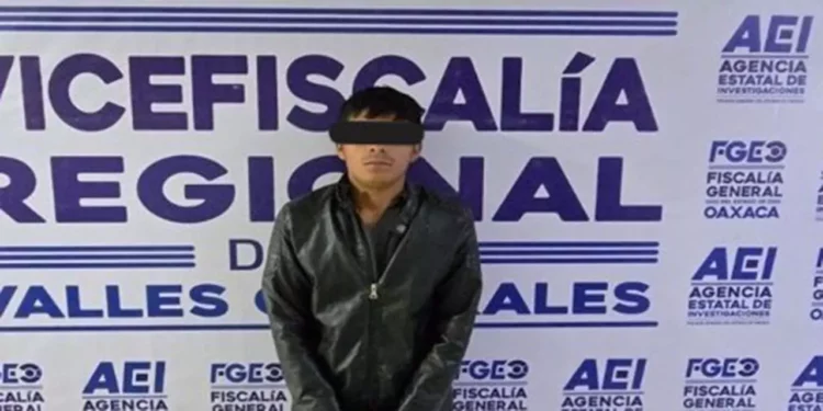 Las primeras averiguaciones derivaron en una orden de aprehensión contra F. F. P. por el delito de robo con violencia.