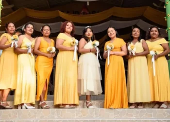 Las madrinas en las bodas de perla de Anita Hernández y Juan Alberto Santos Meza.