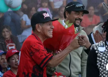 Fotos: Leobardo García Reyes // Roberto Martínez “Burundanga” fue reconocido.