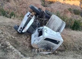 Se investiga el motivo del accidente, pues no se sabe si hubo una falla mecánica, exceso de velocidad o distracción por parte del conductor de la unidad.