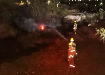Incendio moviliza a unidades de seguridad.