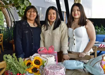 Fotos: Rubén Morales // Dalia Velásquez Herrera y Sonia Ruíz celebraron su cumpleaños en un conocido restaurante de esta ciudad.