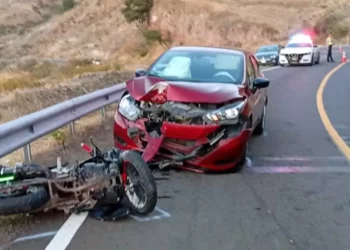 El lesionado fue inmovilizado y trasladado al hospital.