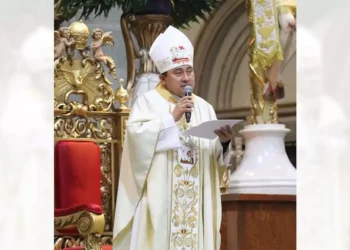 Foto: Adrián Gaytán // El obispo auxiliar, Luis Alfonso Tut Tún, ofició este domingo la solemnidad de la Epifanía.