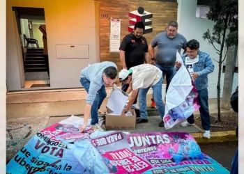 Foto: redes sociales // Propaganda retirada por ciudadanos luego de las medidas cautelares dictadas por el IEEPCO.