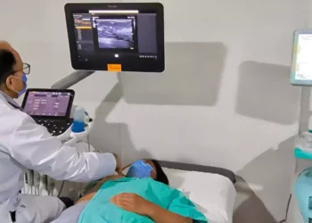 Foto: IMSS Oaxaca // Autoridades del IMSS explicaron que este nuevo equipo que llegó en diciembre de 2025, forma parte de la incorporación de tecnología de vanguardia orientada a la detección oportuna del cáncer de mama.