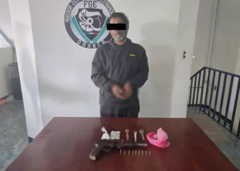 Cae con droga y arma luego de enfrentar a balazos a policías en Ejutla de Crespo