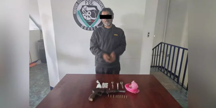 Cae con droga y arma luego de enfrentar a balazos a policías en Ejutla de Crespo