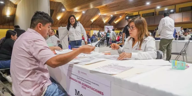 Foto: Gobierno de Oaxaca // Acreditación de nuevas autoridades municipales bajo el sistema normativo interno.