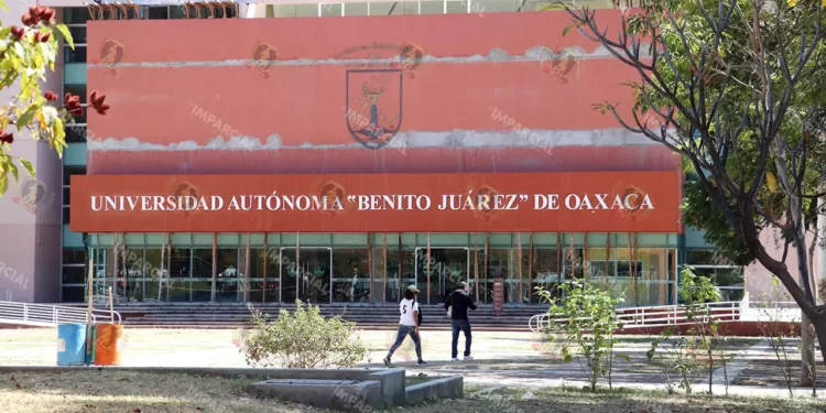 Foto: Adrián Gaytán // Apretones financieros para la UABJO.