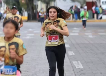 Fotos: Leobardo García Reyes // Con buena asistencia se realizó la Carrera de la Enfermera.