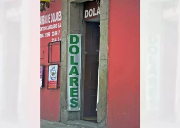 Foto: Archivo El Imparcial // Casa de cambio. La caída en envío de remesas dio una tregua a familias oaxaqueñas.