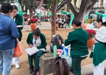 Foto: Jesús Santiago // Centro de vacunación contra la influenza instalado en el zócalo de la capital.