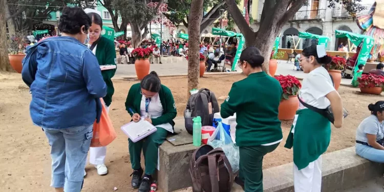 Foto: Jesús Santiago // Centro de vacunación contra la influenza instalado en el zócalo de la capital.