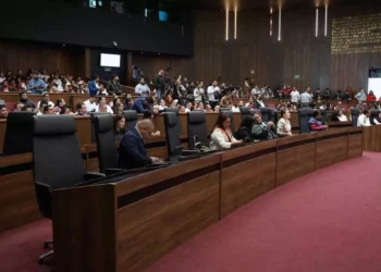 Foto: Congreso de Oaxaca // Congresistas atienden el desfile de funcionarios por la Glosa del Informe de Salomón Jara.