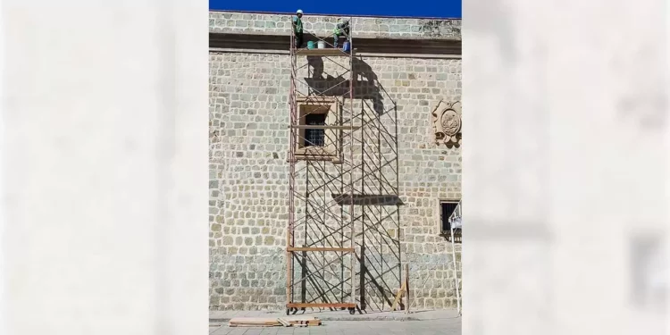 Foto: Jesús Santiago // Continúan los trabajos de rehabilitación del Palacio Municipal de Oaxaca de Juárez realizado con fondos federales.