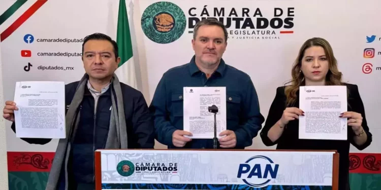 Foto: PAN // Diputados del PAN denuncian anomalías en Interoceánico; incluyen a Gonzalo López Beltrán, hijo del expresidente Andrés Manuel López Obrador