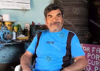 Jesús Santiago // Don Francisco dijo que se han multiplicado los baches y, con ello, ha crecido la demanda de sus servicios.
