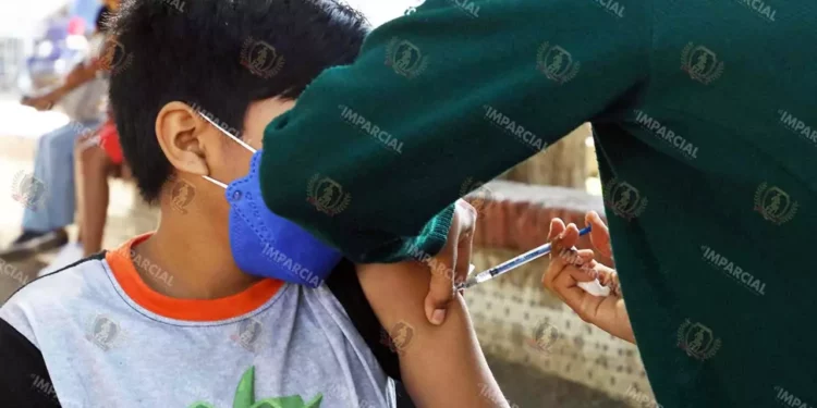 Foto: Archivo El imparcial // En el informe, Oaxaca aparece en el décimo primer lugar con 260 mil 603 dosis aplicadas del biológico SRP, con una cobertura del 79% en la primera dosis, mientras que, en la segunda dosis a los 18 meses y a los seis años, es del 90 y 99%, respectivamente.