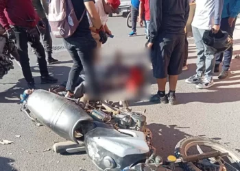 El motociclista quedó malherido y fue llevado al hospital.