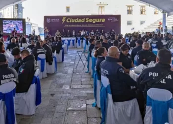 Foto: Jesús Santiago López // En el marco del Día Internacional del Policía, este viernes fueron reconocidos las y los policías de la ciudad de Oaxaca.