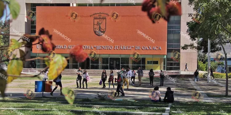 Foto: Archivo / El Imparcial // En la UABJO, el recurso sería de 12 millones de pesos menos, al pasar de mil 518 millones de pesos de 2025 a mil 506 en 2026.