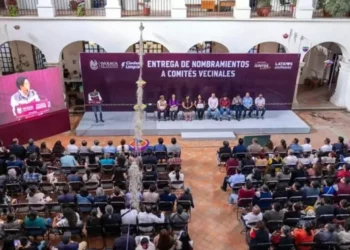 Foto: Municipio de Oaxaca // Entrega de los nombramientos a titulares de los Convive ya electos durante diciembre.