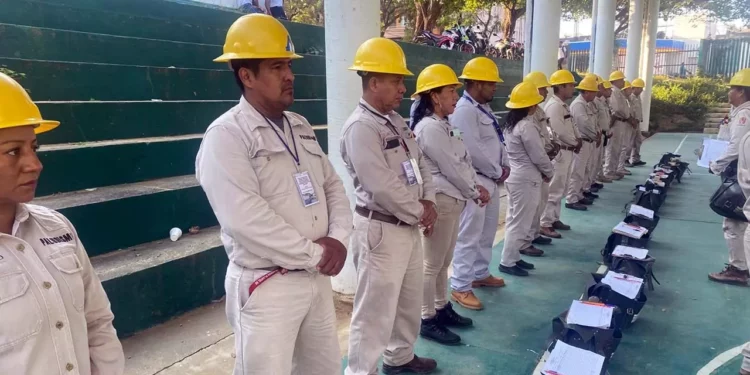 Foto: Gobierno de Oaxaca // Equipo de vectores, listo para combatir el dengue.