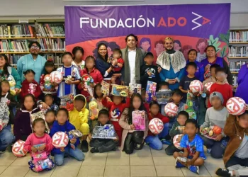 Fotos: Rubén Morales // Fundación ADO agradeció la confianza de las madres y padres de familia en esta jornada.