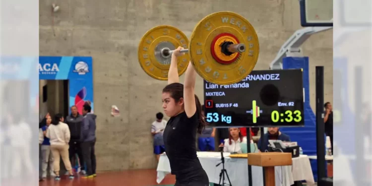 Huajuapan logró 11 medallas en levantamiento de pesas en la eliminatoria estatal de los juegos CONADE 2026, un logro histórico para este deporte en la región Mixteca.