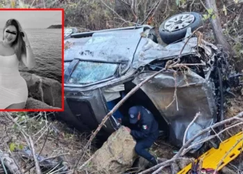 Foto: Redes sociales // La camioneta en la que viajaba la influencer Dulce Enríquez volcó en el libramiento de Ocotlán; la joven falleció tras permanecer 10 días hospitalizada.