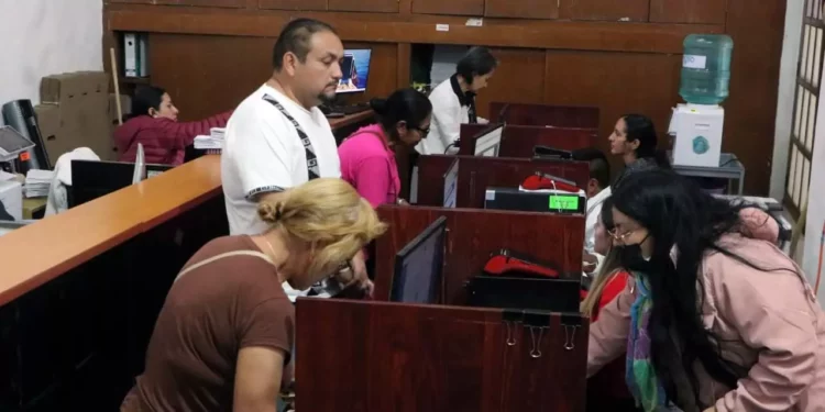 Fotos: Adrián Gaytán // Inicia pago del predial y otros gravámenes.