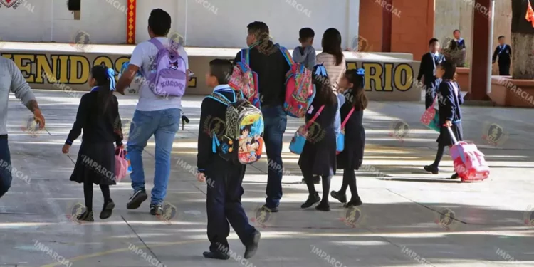 Foto: Adrián Gaytán - archivo // El lunes regresan 836 mil estudiantes a las escuelas de Oaxaca.