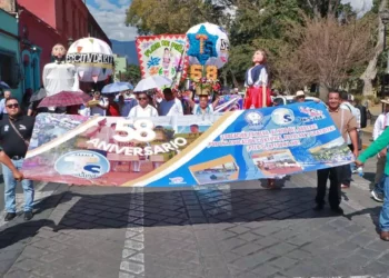 Foto: Adrián Gaytán // Luego de la celebración del 58 Aniversario del Nivel de Telesecundarias, la Sección 22 define hoy la ruta hacia el paro de 72 horas.