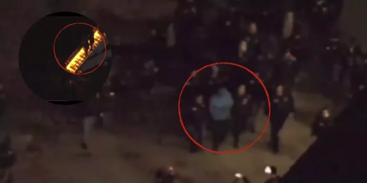 VIDEO| Traslado histórico: Nicolás Maduro llega a Nueva York donde será juzgado por terrorismo