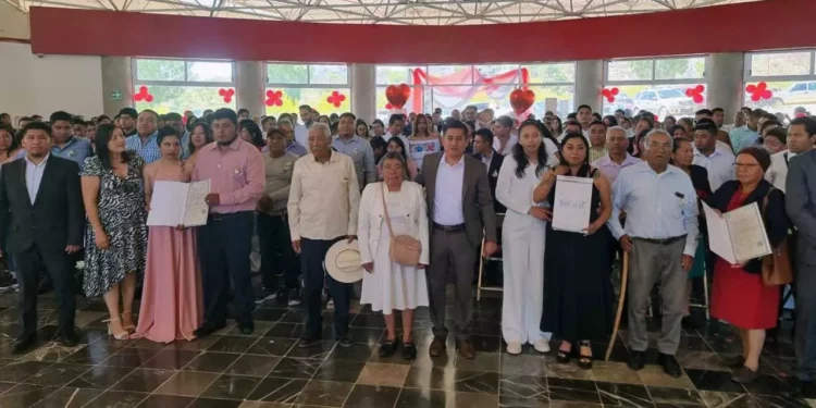 Parejas de distintas edades y orientaciones podrán formalizar su unión de manera gratuita.