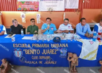 Foto: Adrián Gaytán // Presentación de las actividades deportivas y culturales por el centenario de la escuela primaria Benito Juárez, del Centro Histórico de la ciudad.