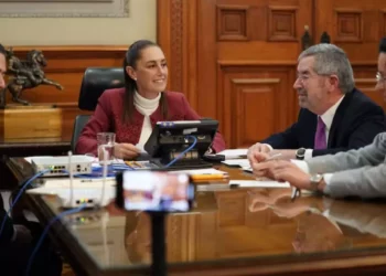 Sheinbaum y Trump dialogan sobre seguridad y drogas en medio de amagos militares