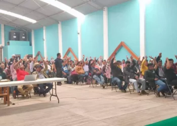 Foto: Gobierno de Oaxaca // Una de las elecciones por asamblea comunitaria llevada a cabo en municipios de Oaxaca.