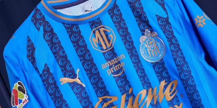 ¿El rebaño celeste? Chivas presenta su tercer uniforme azul para el Clausura 2026
